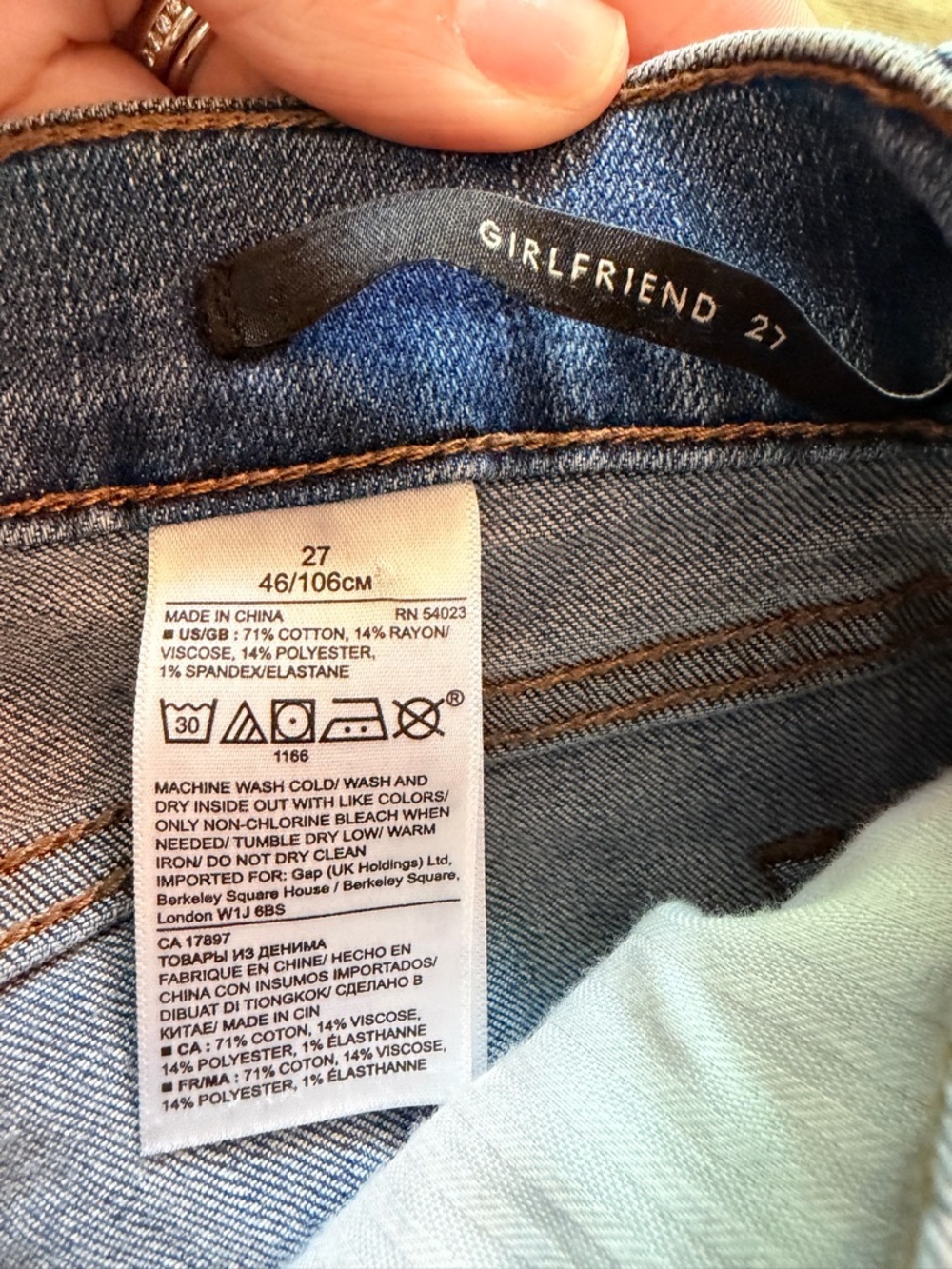 Banana Republic Mid-Rise Girlfriend Jeans – Medium Wash (Women’s Size 27) - Picture 5 of 6